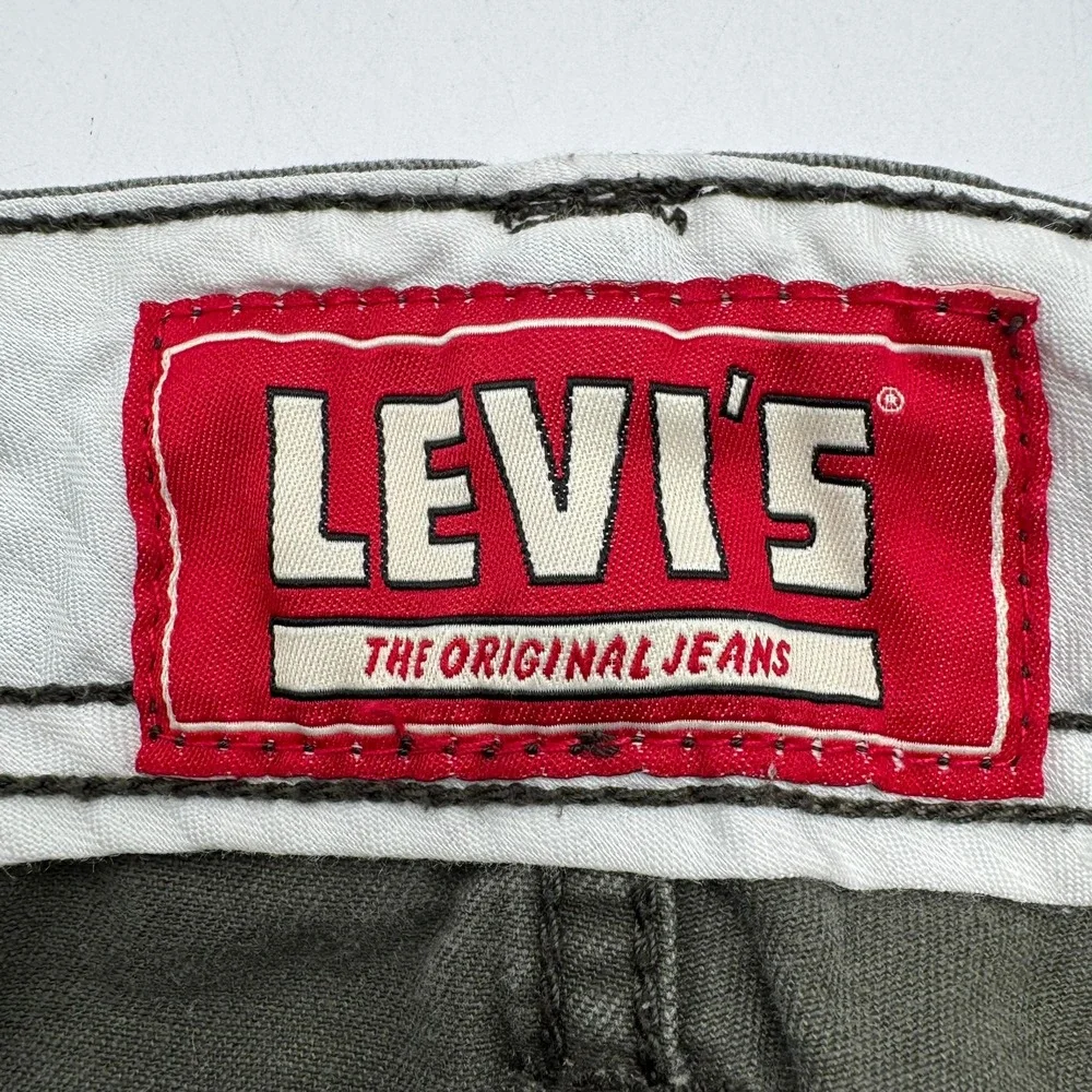 LEVI'S Men 40 Vintage Olive Green Denim Cargo Shorts Relaxed Fit Cotton Outdoors